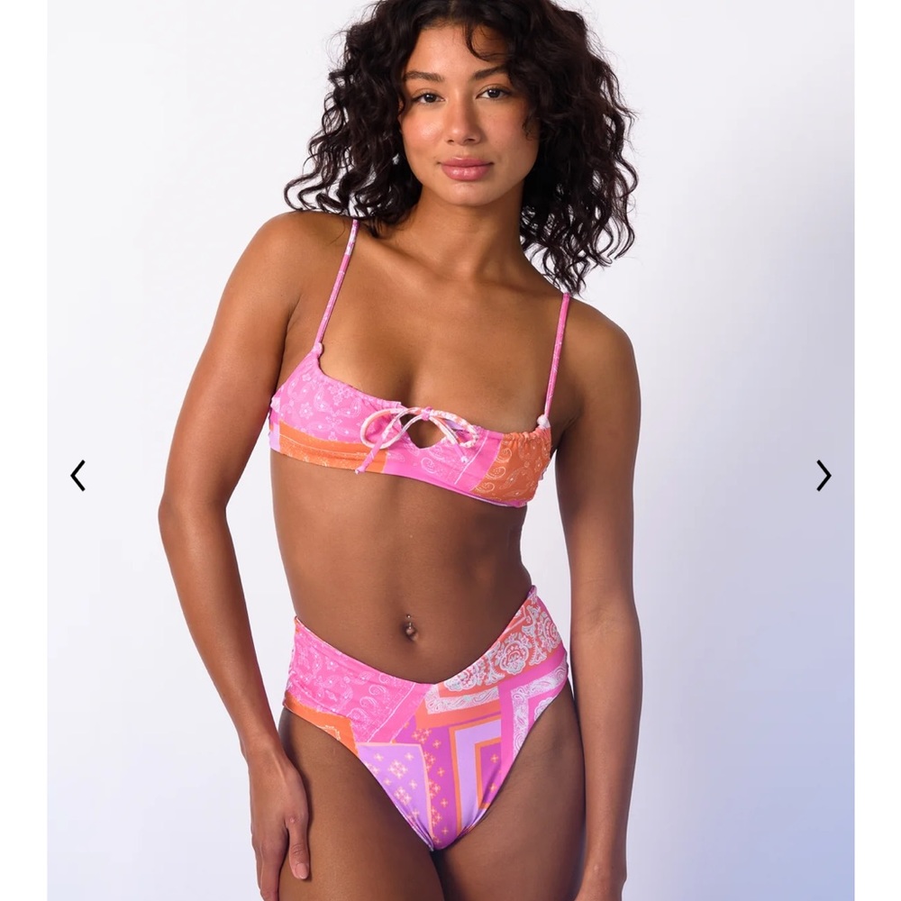 Skatie bikini set- melly bottoms & Demi top in Montana